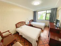 Huashipai Business Hotel
