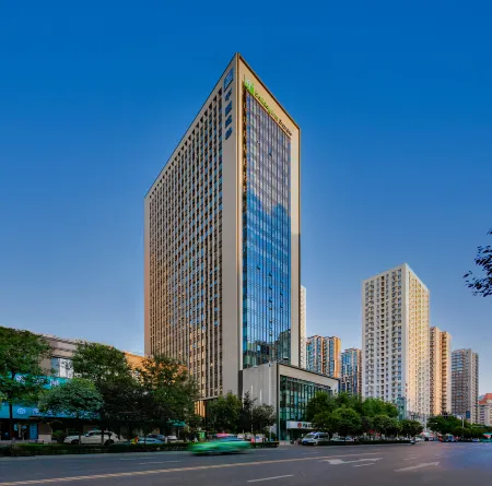 Xi'an Hi-tech Road Holiday Inn Express Отели рядом с достопримечательностью «Xi'an Printing College of Science and Technology»