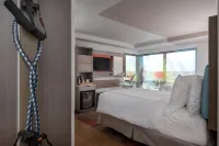 EVEN Hotel BROOKLYN by IHG Hotels near Hansons Restaurant