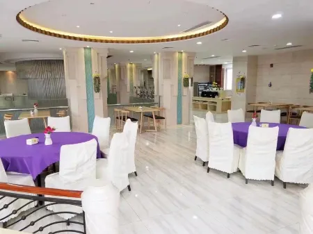 Lavande Hotel (Heyuan Avenue Top Fountain of Asia) Отели рядом с достопримечательностью «Wutong Mountain Park»