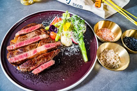 Dayin International Youth Hostel（East Nanjing Road & The Bund） Отели рядом с достопримечательностью «Tangqiao Park (East Gate 2)»