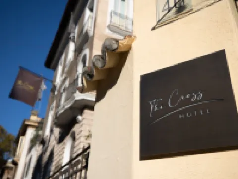 โรงแรมครอสส์ โรงแรมในโรม