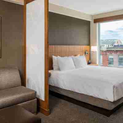 Hyatt Place Portland Old Port Rooms