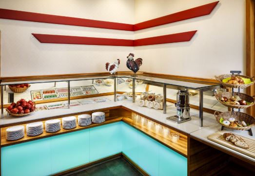 5. 호텔 웰컴 인..