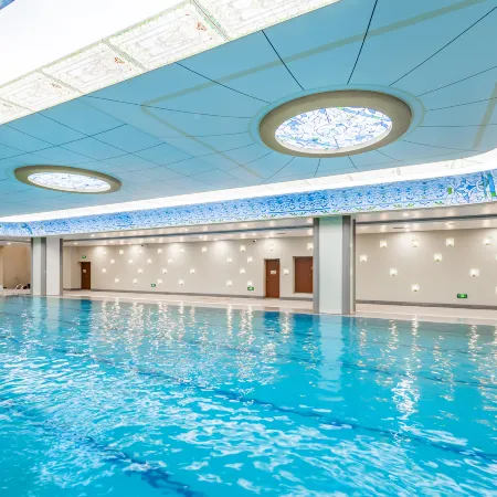 Changbai Mountain Wanda Yue Loft Hot Spring Hotel (Tourism Service Center of West Changbai Mountain)