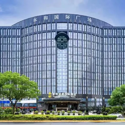 Noble International Hotel Hotels near Henan Geological Museum