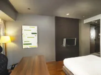 Koko Hotel Fukuoka Tenjin Отели рядом с достопримечательностью «Парк Кего»