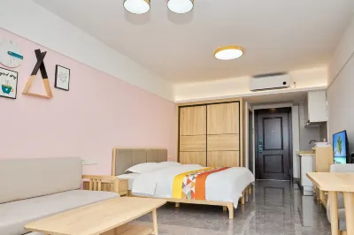 Xuwen Lanbowan Apartment Hotels near Dahan Sandun Tourist Area
