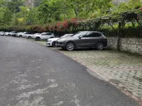 Shuibo Renjia Inn - parking