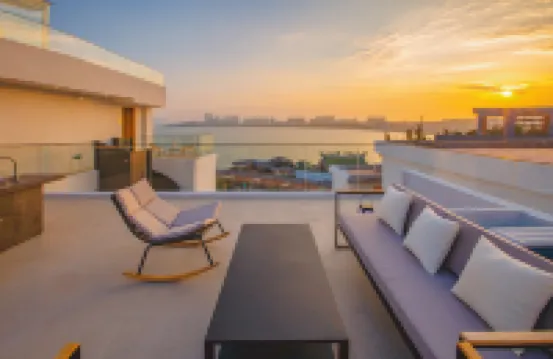 Dongshan Bay Man Scenic Apartment (Nanmen Bay)