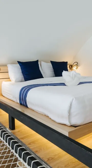 ห้องดีลักซ์ เตียงใหญ่ 1 เตียง