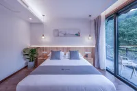Jiuhuashan Qichishan Residential Residence Hotels near Daoseng Cave
