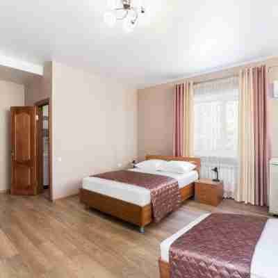 Chetyire Sezona Hotel Rooms