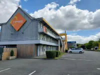 桑特勒普瑞米爾經典酒店 - 停車場