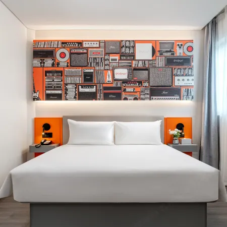 Ibis Hotel (Dongguan Qifeng Park Subway Station)