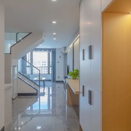 Aijia Apartment (Wuyue Plaza)