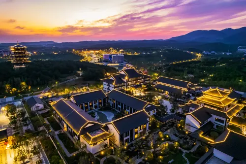 Jingmen Jiupai Tongyuan Hotel (Yuanboyuan Government Affairs Center) Hotels in Jingmen