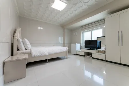 Gaya Hotel