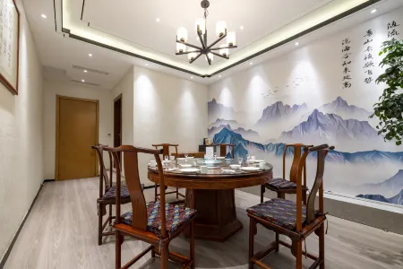 Liaocheng Log House Homestay (Gulou) Отели рядом с достопримечательностью «Liaocheng Gymnasium»