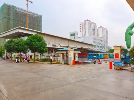 New Town Business Hotel (Pubei Station Branch) Отели рядом с достопримечательностью «Oriental Water Park»