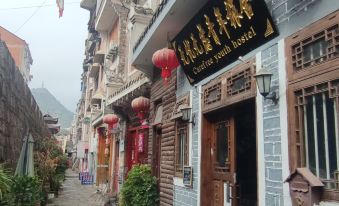 Zhenyuan Carefree Youth Hostel