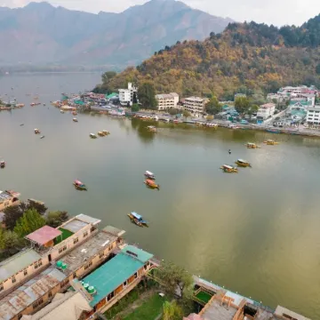 Prince of Kashmir Luxury Houseboat