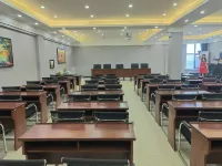 Changling Kaiyue Business Hotel (Changling Bus Station)