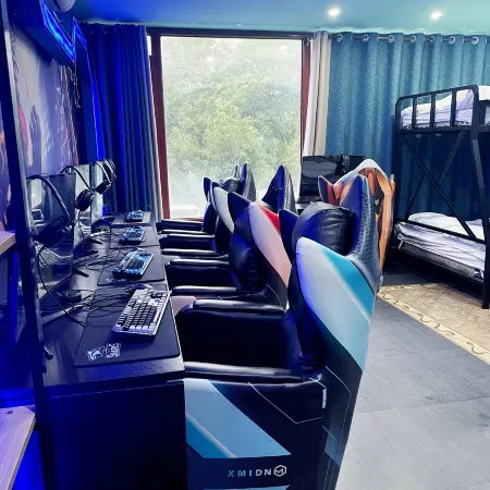 Shark E-sports Homestay (Anyi Nanchang Vocational and Technical College)