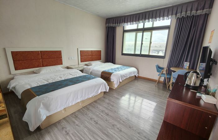 Zhongba Dare Yian Hotel