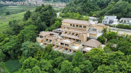 Yuanyang YunChang Banshan Resort Отели рядом с достопримечательностью «Yuanyang Hani Terrace»