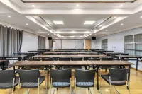 Rest Hotel (Lushan County Water Conservancy Bureau) Hotels in Lushan