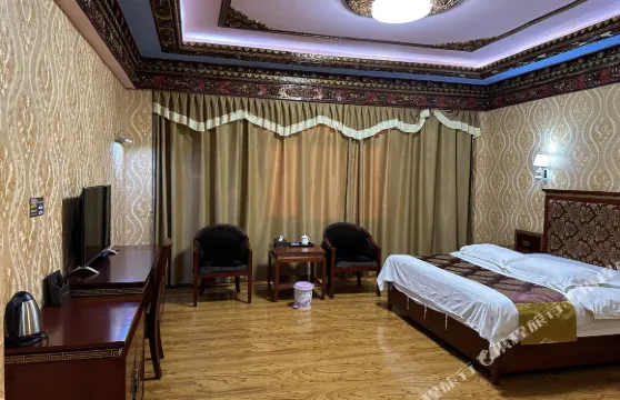 昂仁金措大酒店