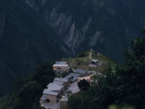 目涯巫山民宿