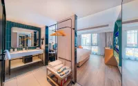 Echarm Hotel (Kunming Dianchi Road South Asian Style Street Branch)