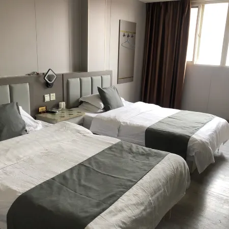 Jinhu A8 Business Hotel