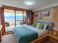 瀘沽湖水岸花宿客棧