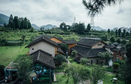 Zherong Pine Forest Homestay Отели рядом с достопримечательностью «Fujian Zherong the First Party Team Site»