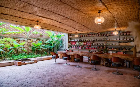 Banna Manor (Xishuangbanna Jinghong Mengxi Big Buddha Temple Store Отели рядом с достопримечательностью «Xishuangbanna Folk Custom Garden»