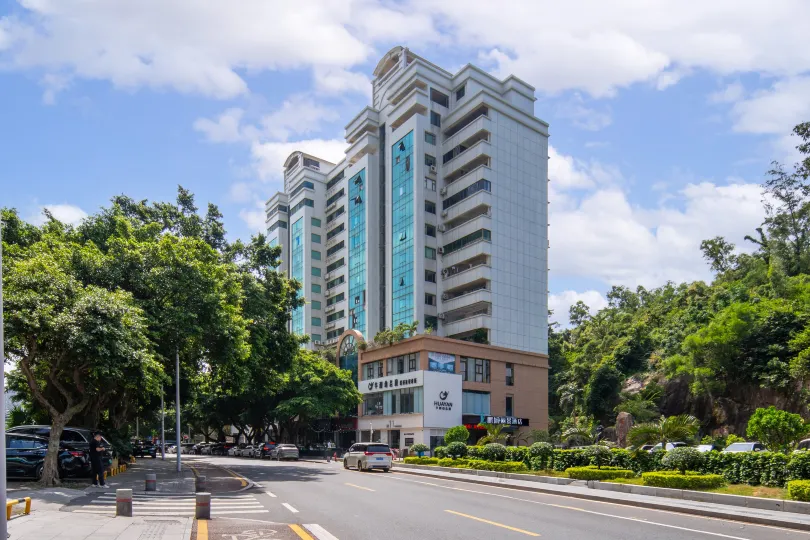 鵬城麗景飯店（珠海拱北口岸情侶南路店）