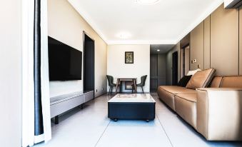 Fruity Luxury Inn