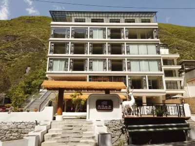 Li Lupanshan Yun Hotel Hotels in Li County