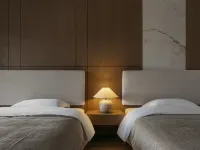 BAOHE Hotel· A Lakeside Private Hot Spring Retreat Hotele w: Powiat Hongya