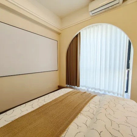 Sunshine Light Luxury Art Movie Homestay (Taiyuan Gongyuan Times City Xiayuan Subway Station) Отели рядом с достопримечательностью «Музей Шанкси»