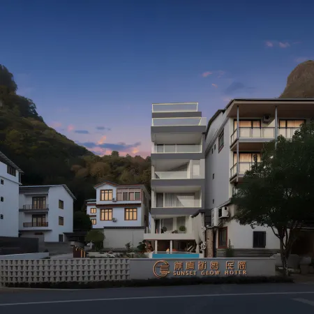 Yangshuo · Muyun Heshe | Swimming Pool Designer Boutique Stay