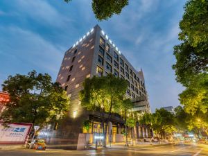 Newman City Hotel (Huzhou Yishang Street)