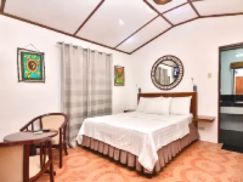 สเตปส์ การ์เด้นรีสอร์ท โรงแรมในเปอร์โตกาเลรา