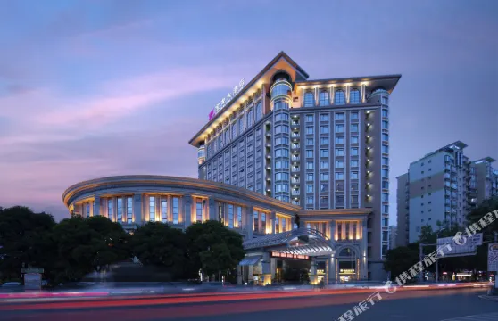 泉州晉江寶龍大酒店