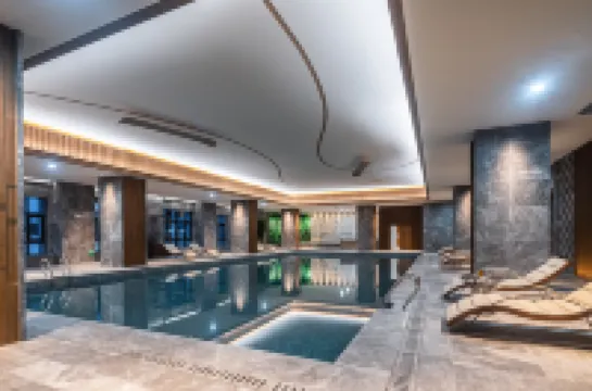 YUN-ZEN JINLING CUIYUNSHAN HOTEL CHONGLI