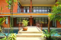 Villa Gardenia Bandung Hotels in Parongpong