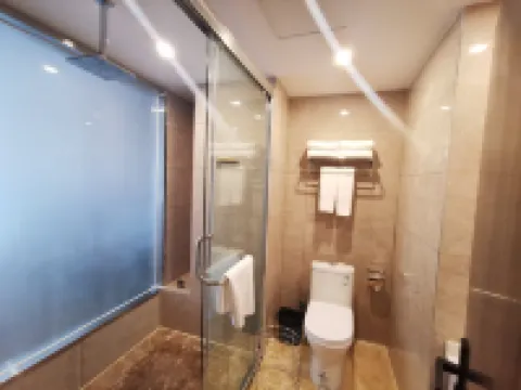 Oriental Earl Hotel (North Road, Gushi) Hotels in Gushi